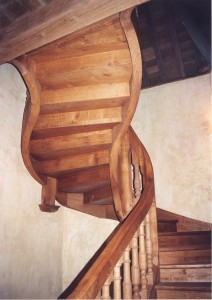 Volée d'escalier Louis XIII en noeud de cravate