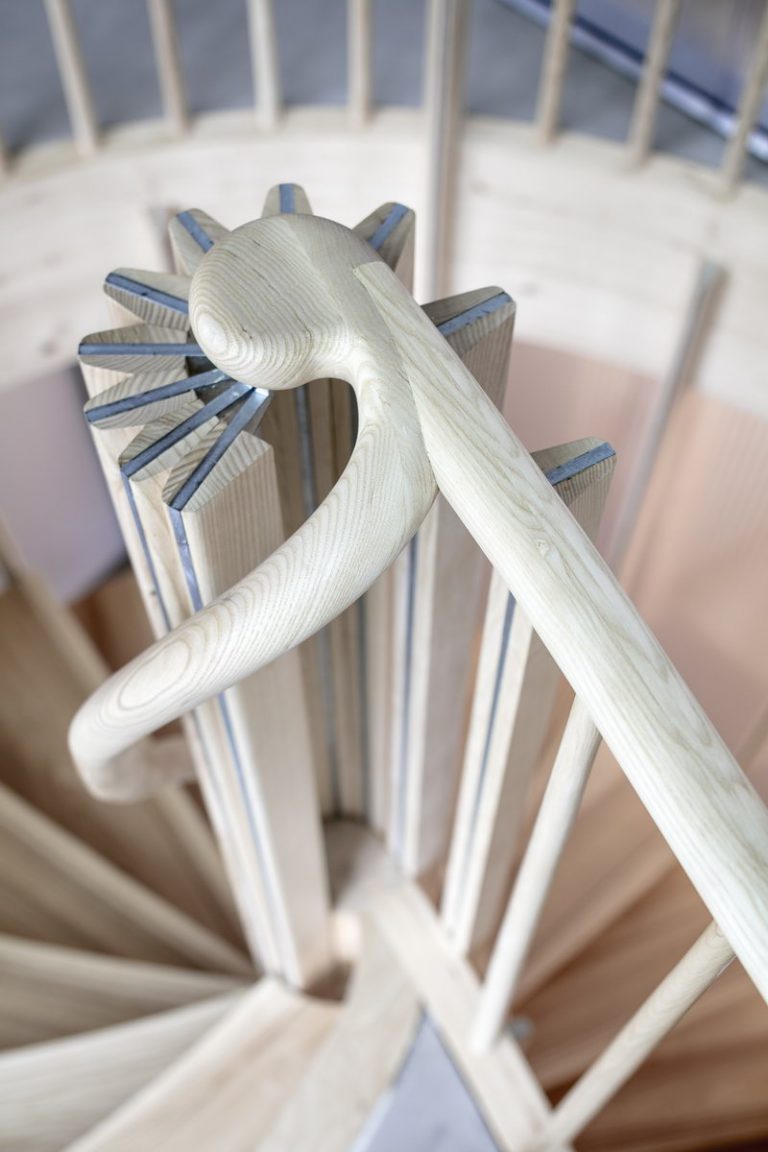 ESCALIER-SUSPENDU-DESIGN-BOIS-METAL-MORLAIX-VOLUTE ESCALIER-SUSPENDU-DESIGN-BOIS-METAL-MORLAIX-VOLUTE